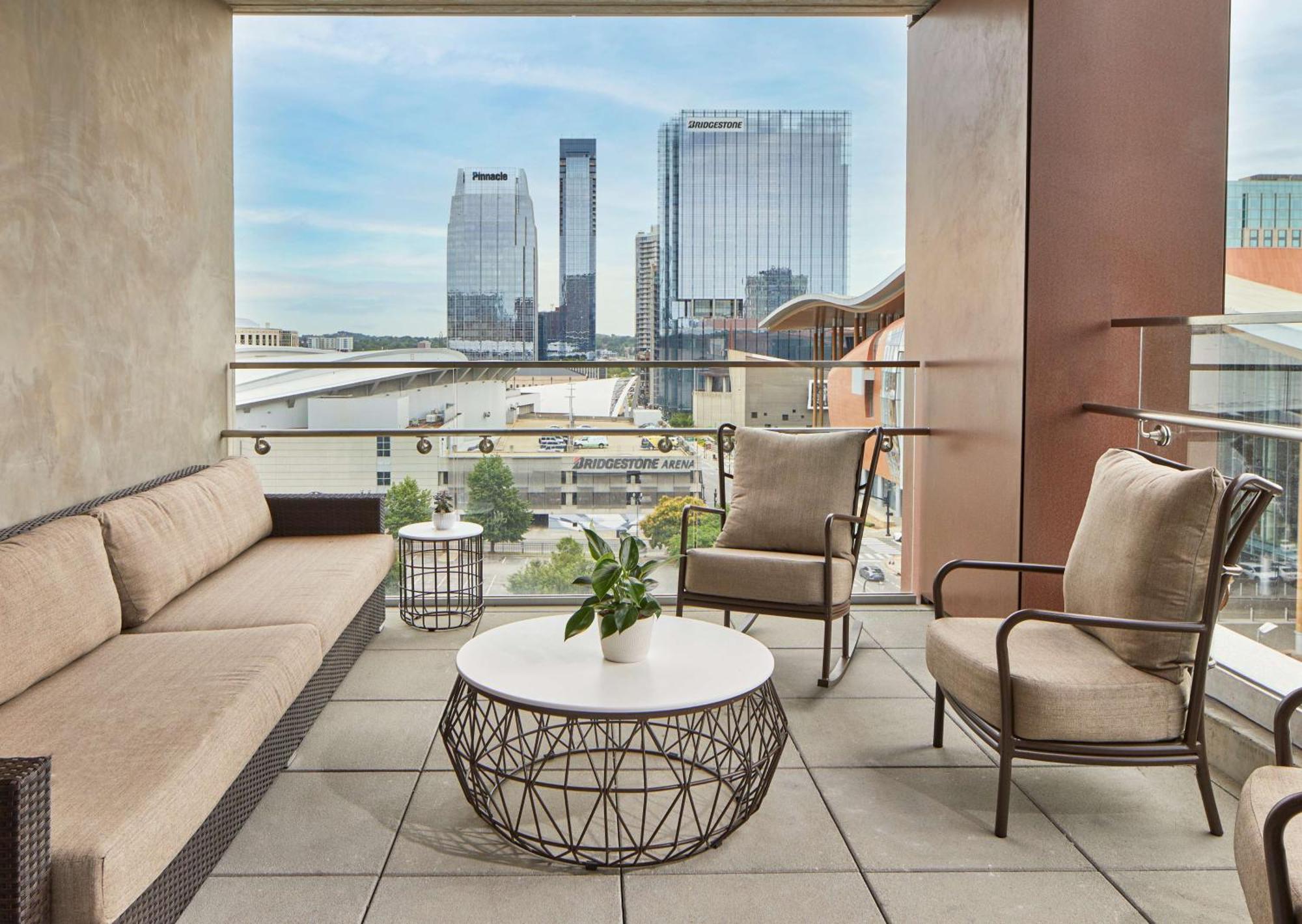 Embassy Suites By Hilton Nashville Downtown Dış mekan fotoğraf