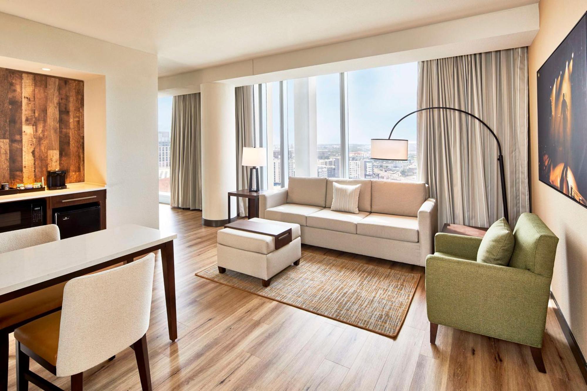 Embassy Suites By Hilton Nashville Downtown Dış mekan fotoğraf
